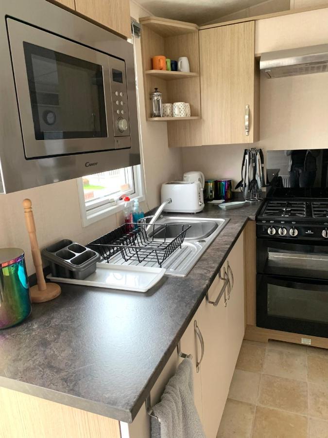Mollys Retreat Pet Friendly Three Bed Caravan With Small Garden Newquay Bay Resort Quieter Area Of Park Ngoại thất bức ảnh