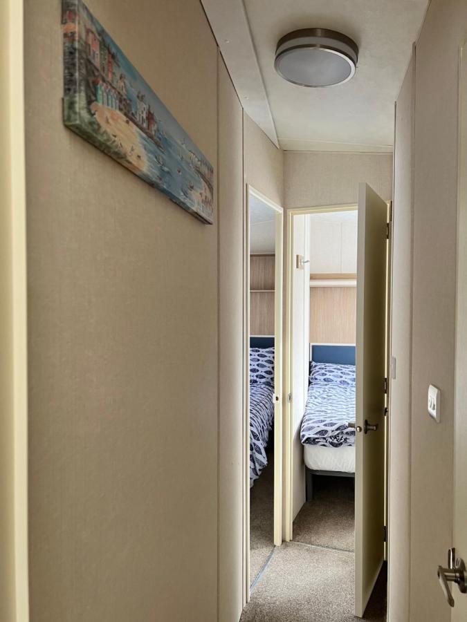 Mollys Retreat Pet Friendly Three Bed Caravan With Small Garden Newquay Bay Resort Quieter Area Of Park Ngoại thất bức ảnh
